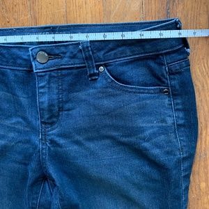 Jennifer Lopez Comfy Dark Wash Jeggings (Short)